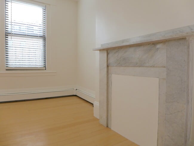 Photo - 16 Milford St Unit 1