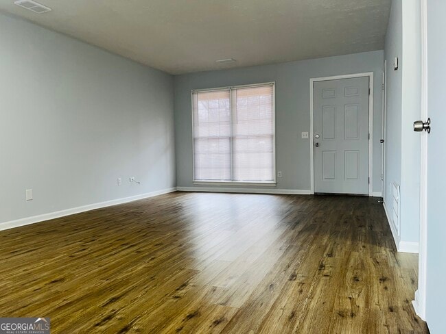 Photo - 104 Peachtree Ct