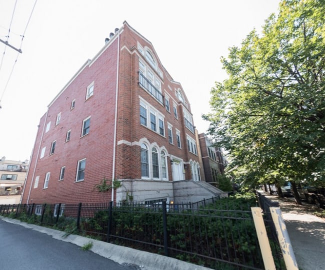 Photo - 2741 N Southport Ave Unit 1S