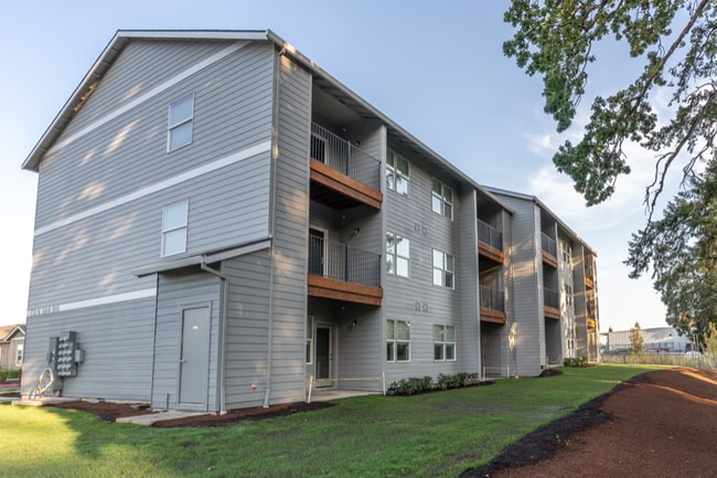 Photo - 2730 NE Doran Dr