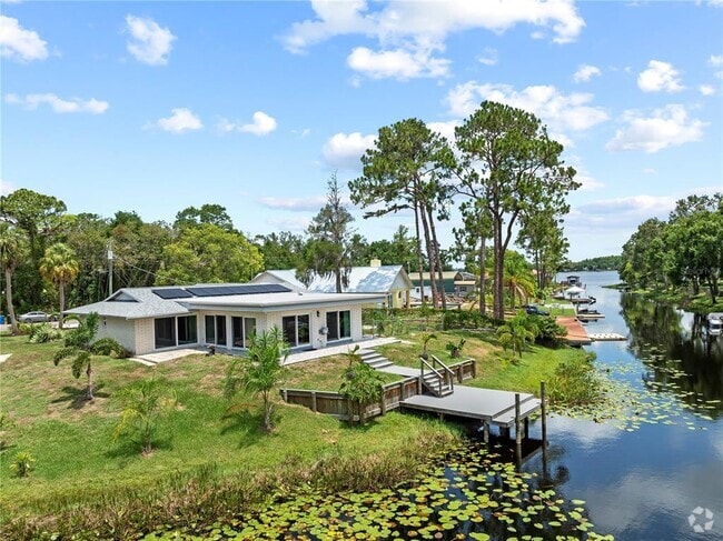Building Photo - 17511 Canal Shores Dr Rental