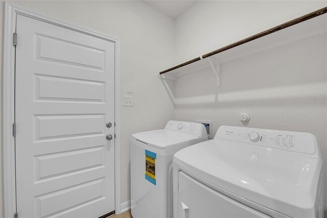 Photo - 113 Charro Ct