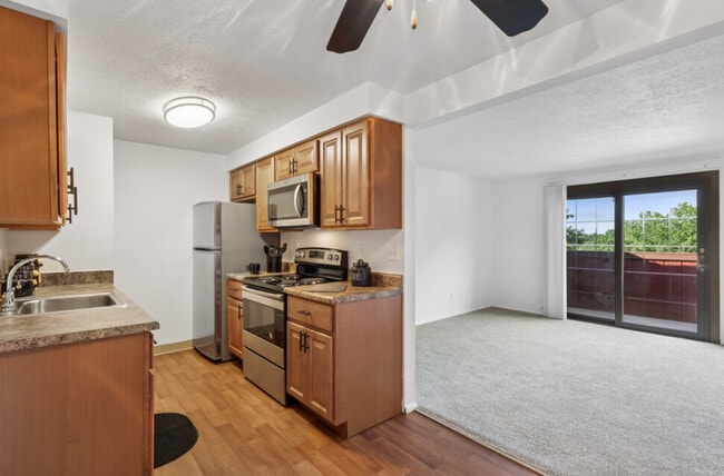 Photo - Monroeville Apartments at Deauville Park