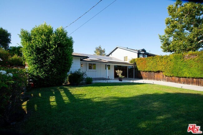 Building Photo - 12211 Tiara St Rental