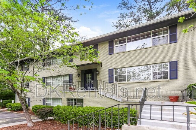 Building Photo - 1647 Briarcliff Rd NE Rental