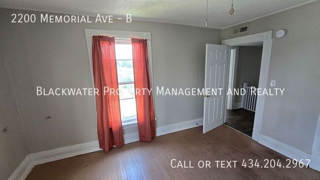 Photo - 2200 Memorial Ave Unit B