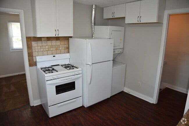 Building Photo - 1694 S Washington Ave Unit 1694 S Washington Avenue B Rental