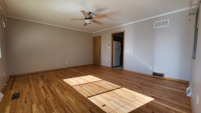 Photo - 4365 Glenmawr Ave