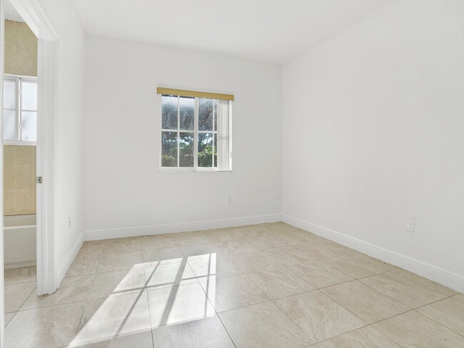 Photo - 18130 NW 59th Ave