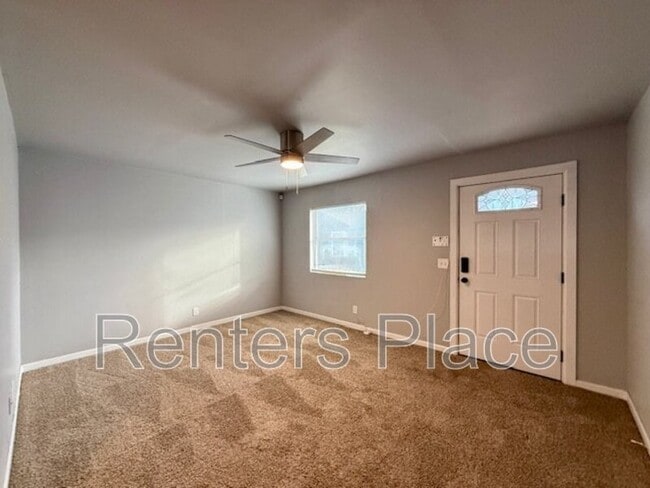 Photo - 2915 E Easton St Unidad #B