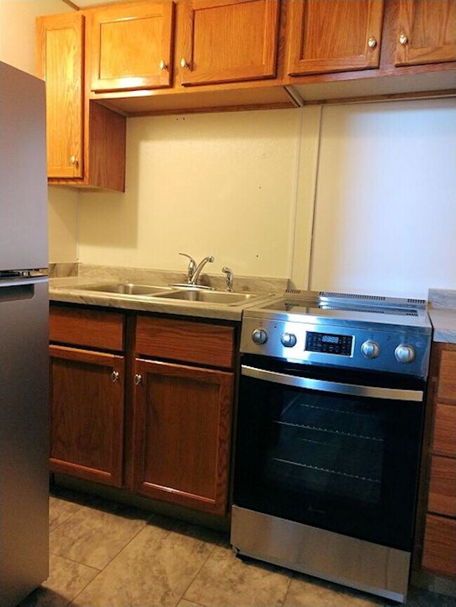 Fotografía del edificio - 126 N Lake Ave Unidad 126 North Lake Avenue