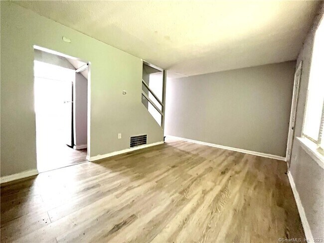 Photo - 119 Proctor St