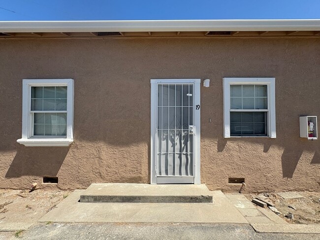 Building Photo - 316 6th St Unit #19