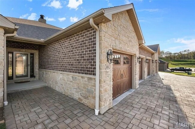 Photo - Stunning Custom-Built 4 Bedroom Duplex in East Jackson School District