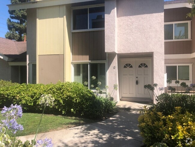 Building Photo - **Coming Soon** Modern Irvine Townhome in ...
