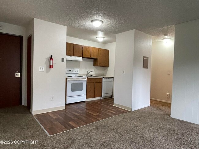 Building Photo - 3400 Eureka St Unit #105 Rental