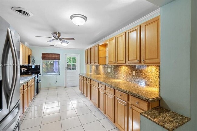 Photo - 1337 NE 16th Ave