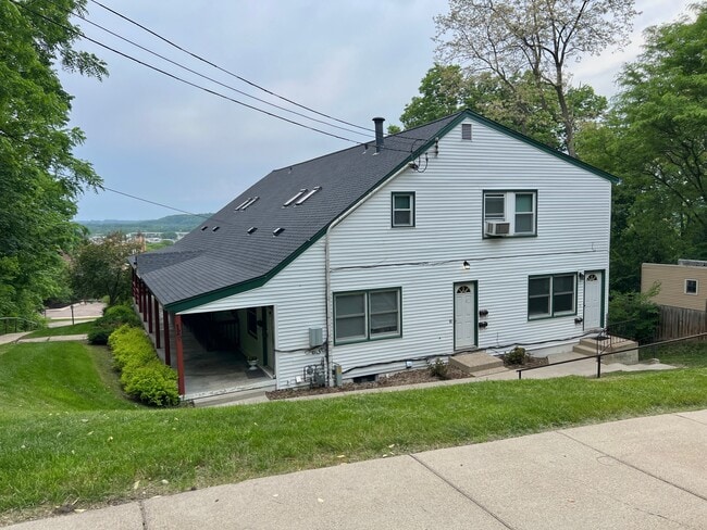 Building Photo - 120 Locust St Unit 5 Upper