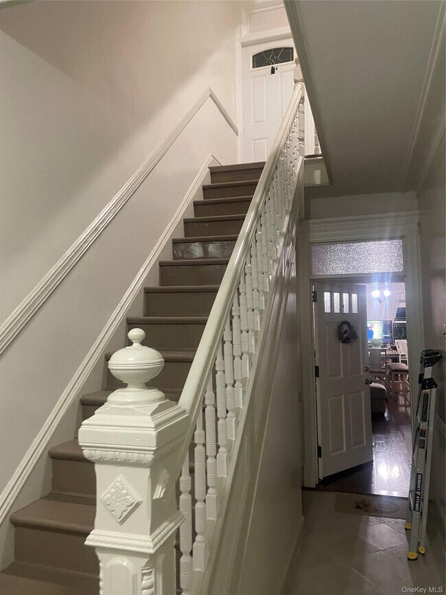 17-20 Menahan St