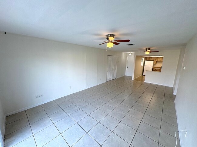 521 NE 24th Pl Unit 0