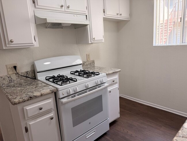 Photo - 24851 Walnut St Unidad 114