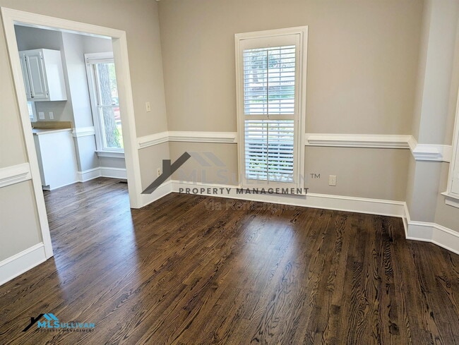 Photo - 1306 Hampshire Ct