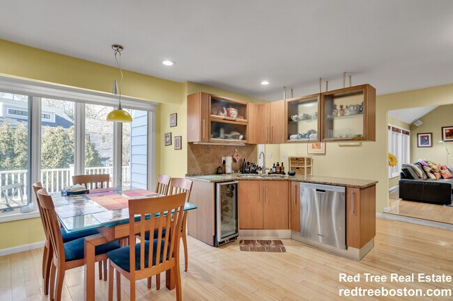 Photo - 829 Chestnut St