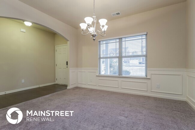 Photo - 1209 Creek Crossing Dr