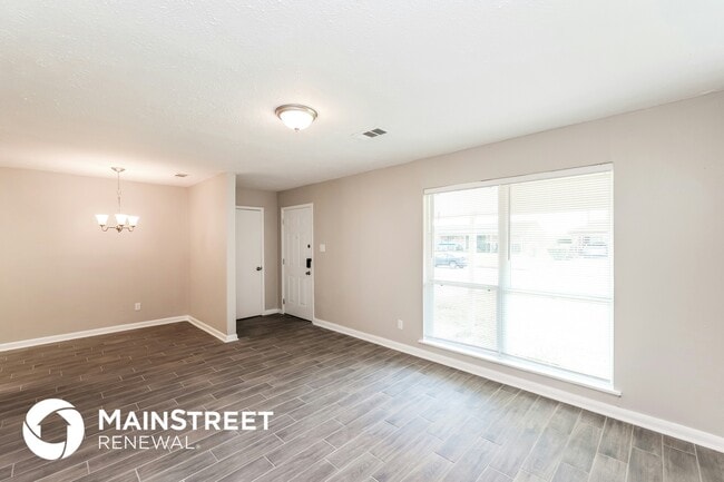 Photo - 10902 Faircroft Dr