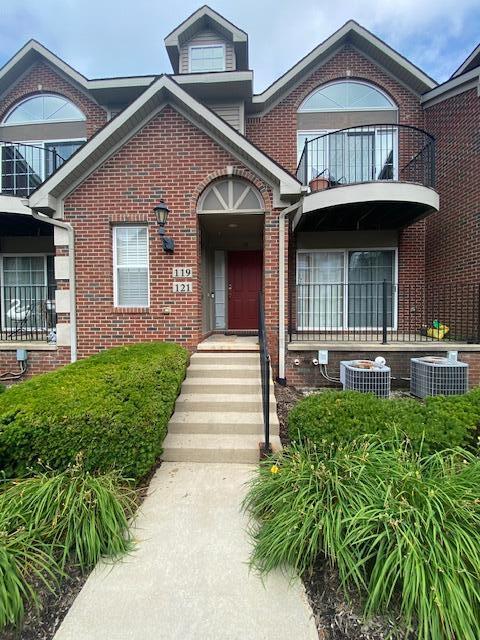 Photo - 119 W Oakbrook Dr Condo