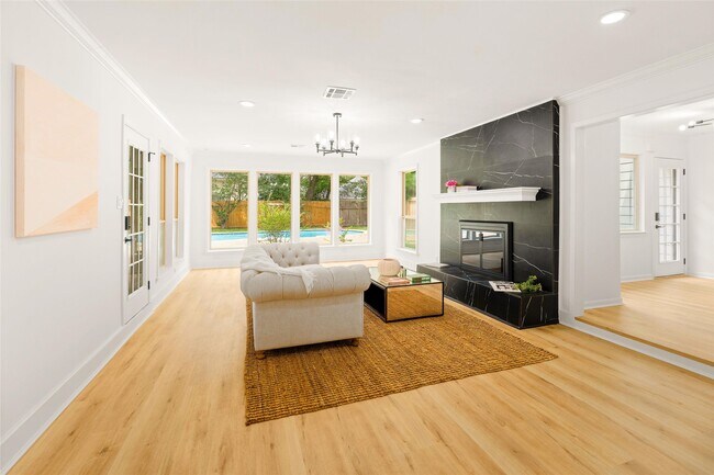 Photo - 5502 Graystone Ln