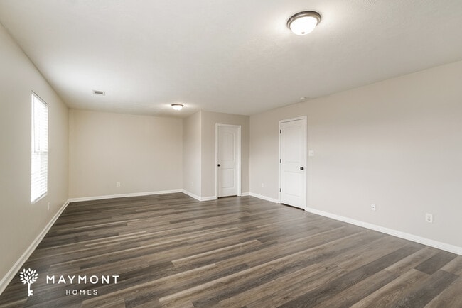 Photo - 151 Grove Landing Ct