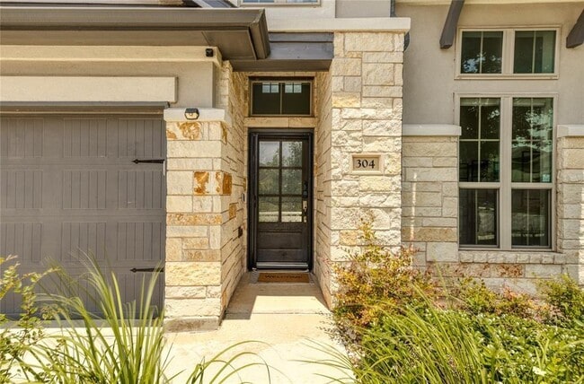 Photo - 304 Glen Arbor Dr