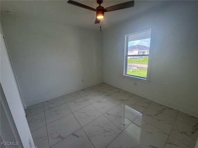 Photo - 727 Gordon Ave S