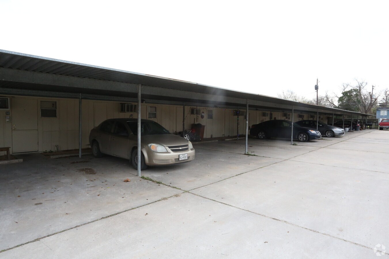 Photo - River Road Apartments