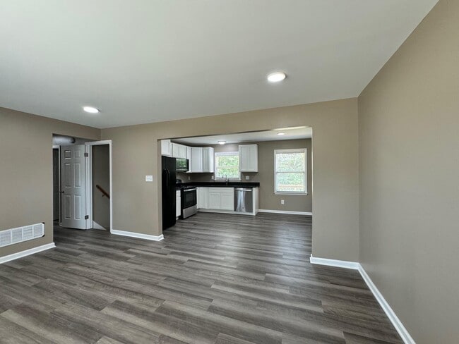 Photo - 222 Beechwood Dr