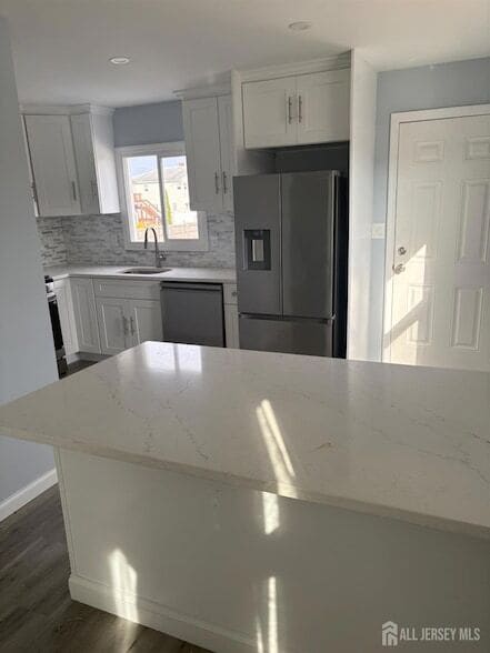 Photo - 37 Irving St