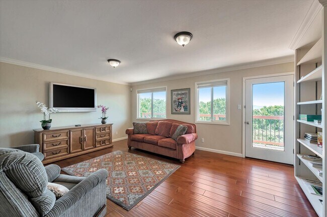 435 Grandview Ave