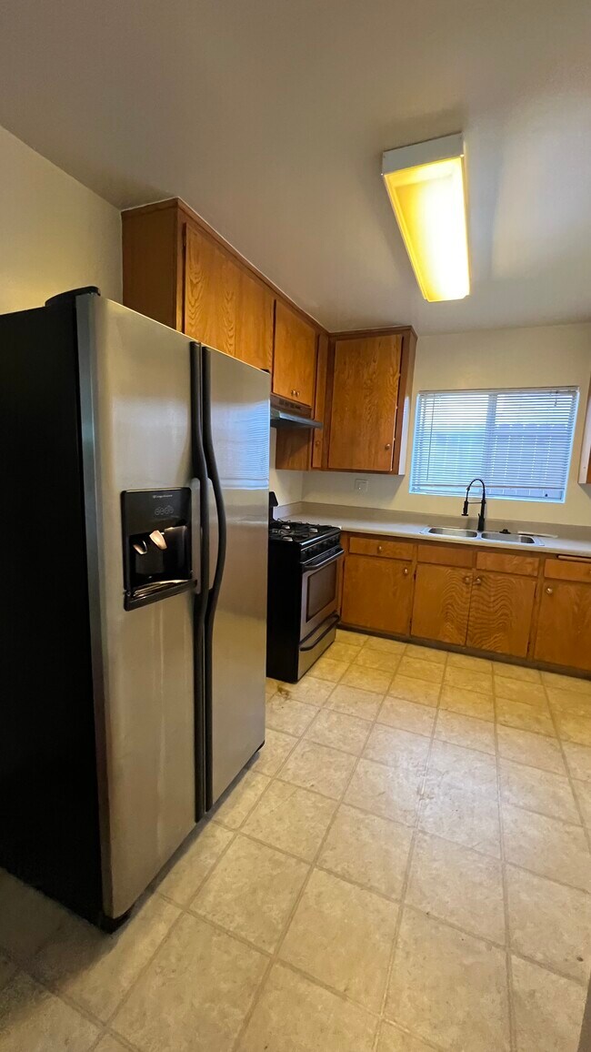 Photo - 3562 Mentone Ave Apartments Unit #2