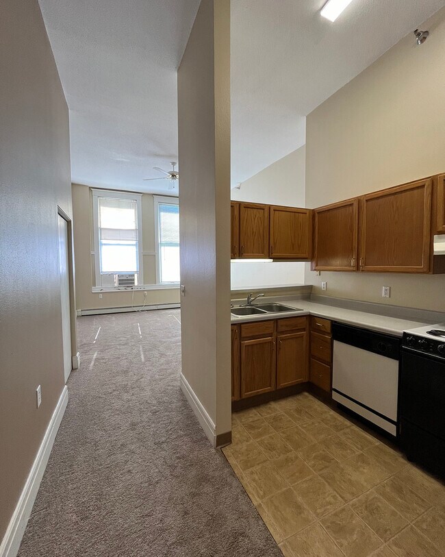 Photo - Stonehouse Apartments
