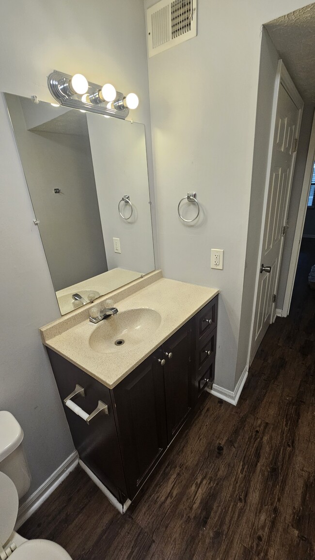 Knowles Pointe Apartments
