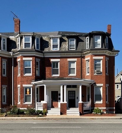 Building Photo - 135 Galen St Unit 3