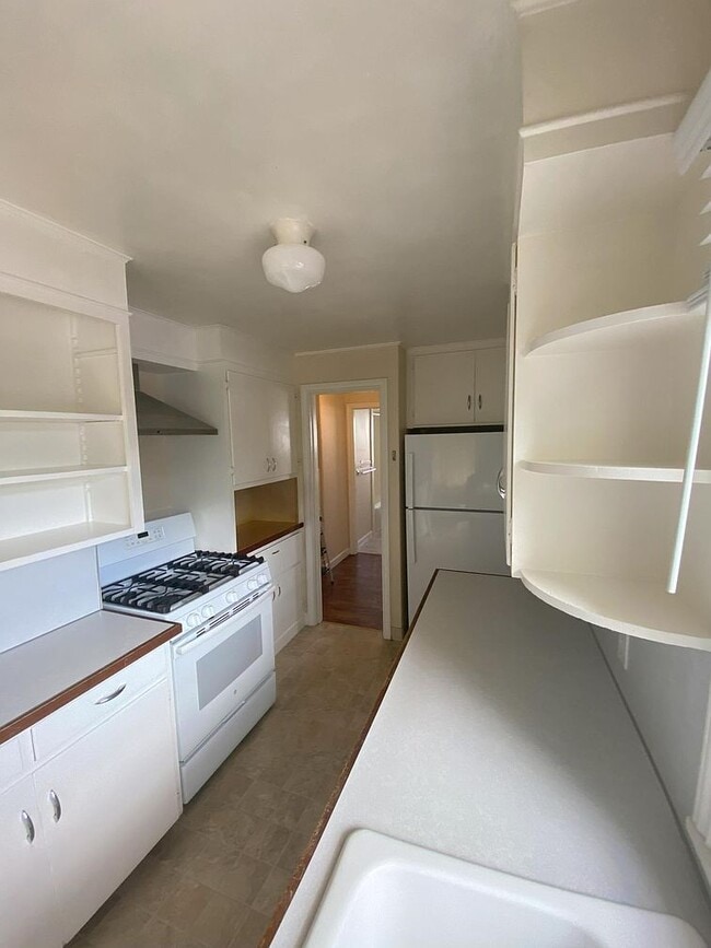 Photo - 2510 San Francisco Ave NE