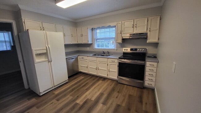 Photo - 3 Bedroom, 2 Bath Brick Home in Tanglewood