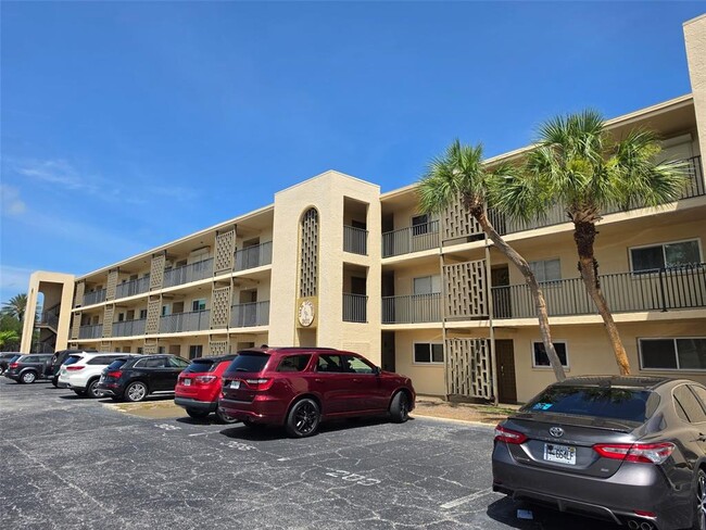 Building Photo - 301 87th Ave Unit 203