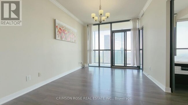 110 Charles St E Unit 3808