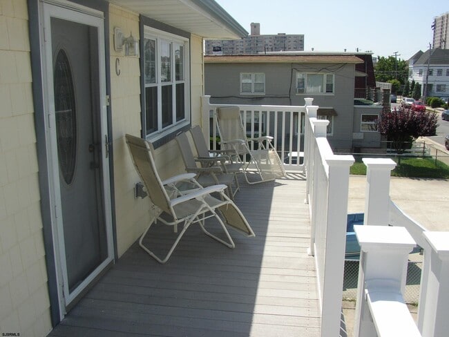 25 N Jefferson Ave Unit C