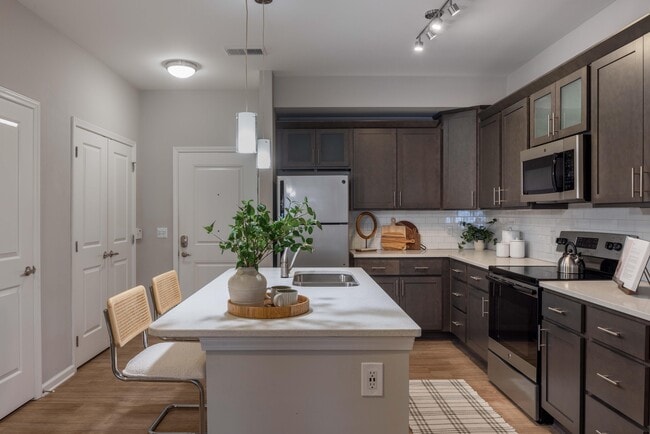 Photo - Hawthorne at Leland