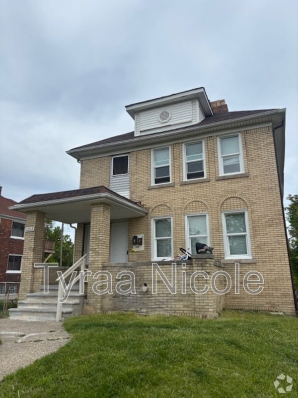 Building Photo - 1200 Lenox St Rental