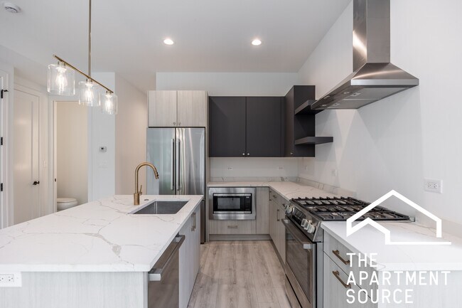 Photo - 1814 W Thomas St Unit 2F